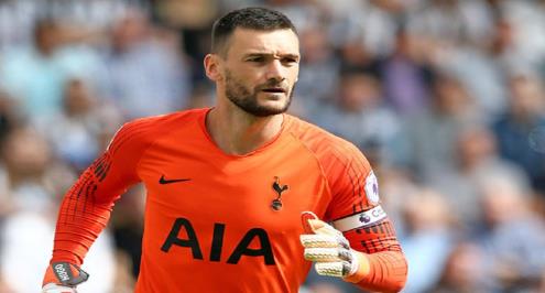 تقارير: حارس توتنهام قد يفقد شارة القيادة بعد واقعة الكحوليات